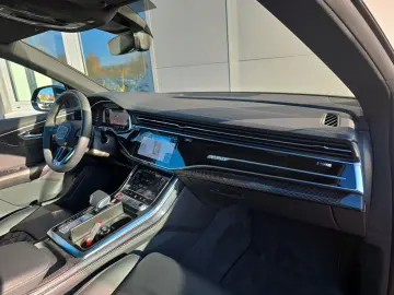 SQ8 TFSI V8 S-SITZE PANO AIR LEDER LM23