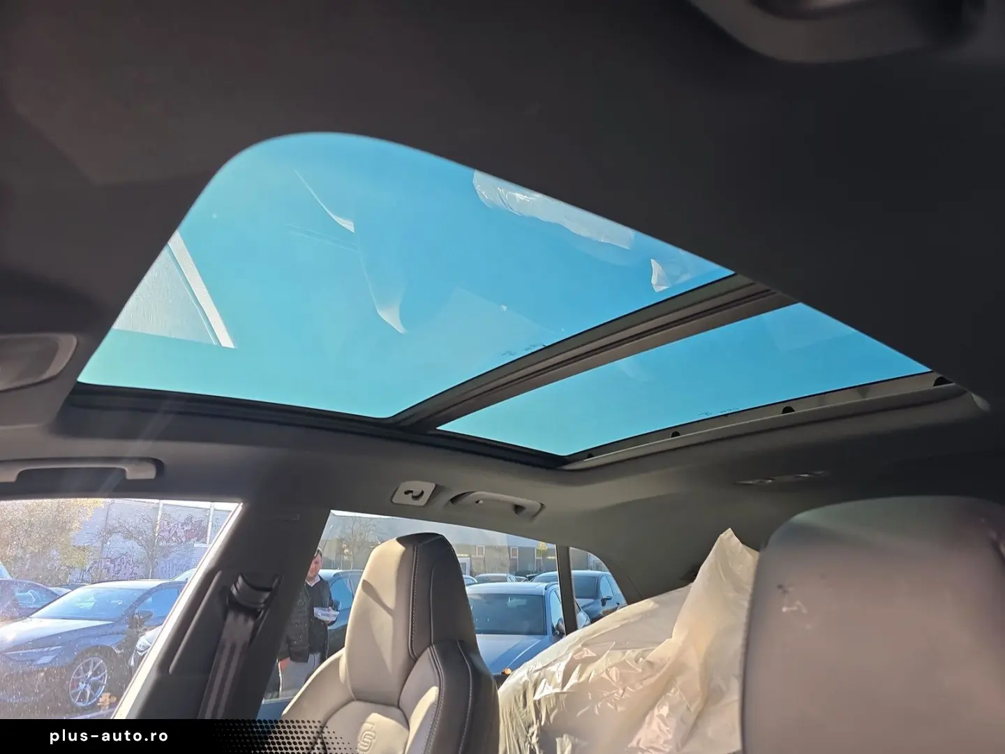 SQ8 TFSI V8 S-SITZE PANO AIR LEDER LM23