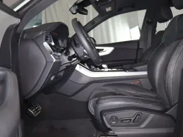 Q8  S-Line 55TFSI