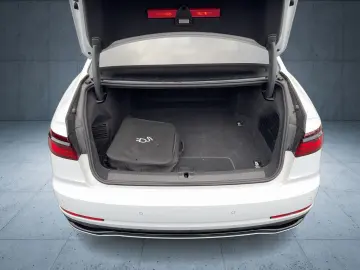 A8 60 TFSI e S line exclusive Pano HuD B&O Assis