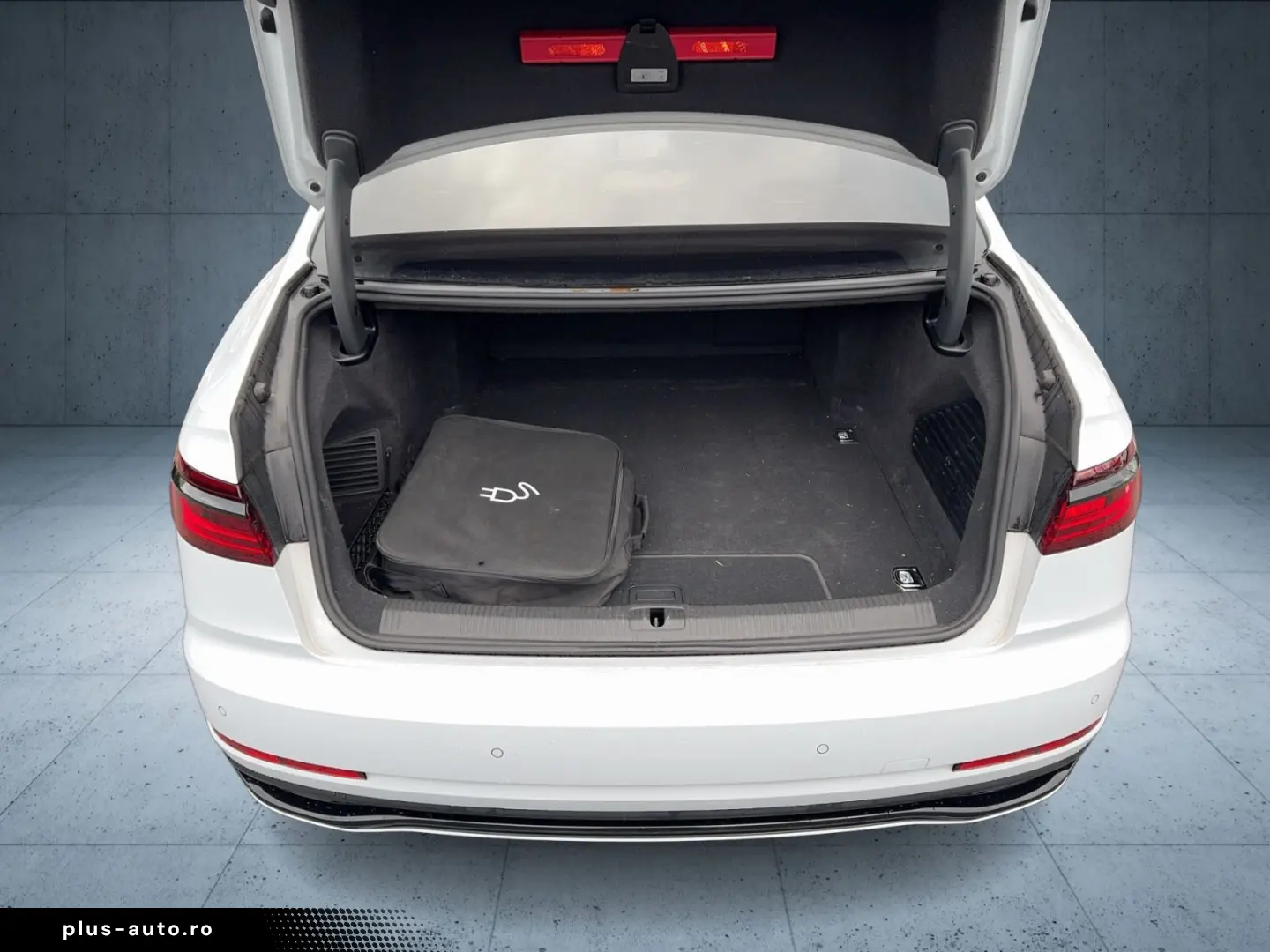 A8 60 TFSI e S line exclusive Pano HuD B&O Assis