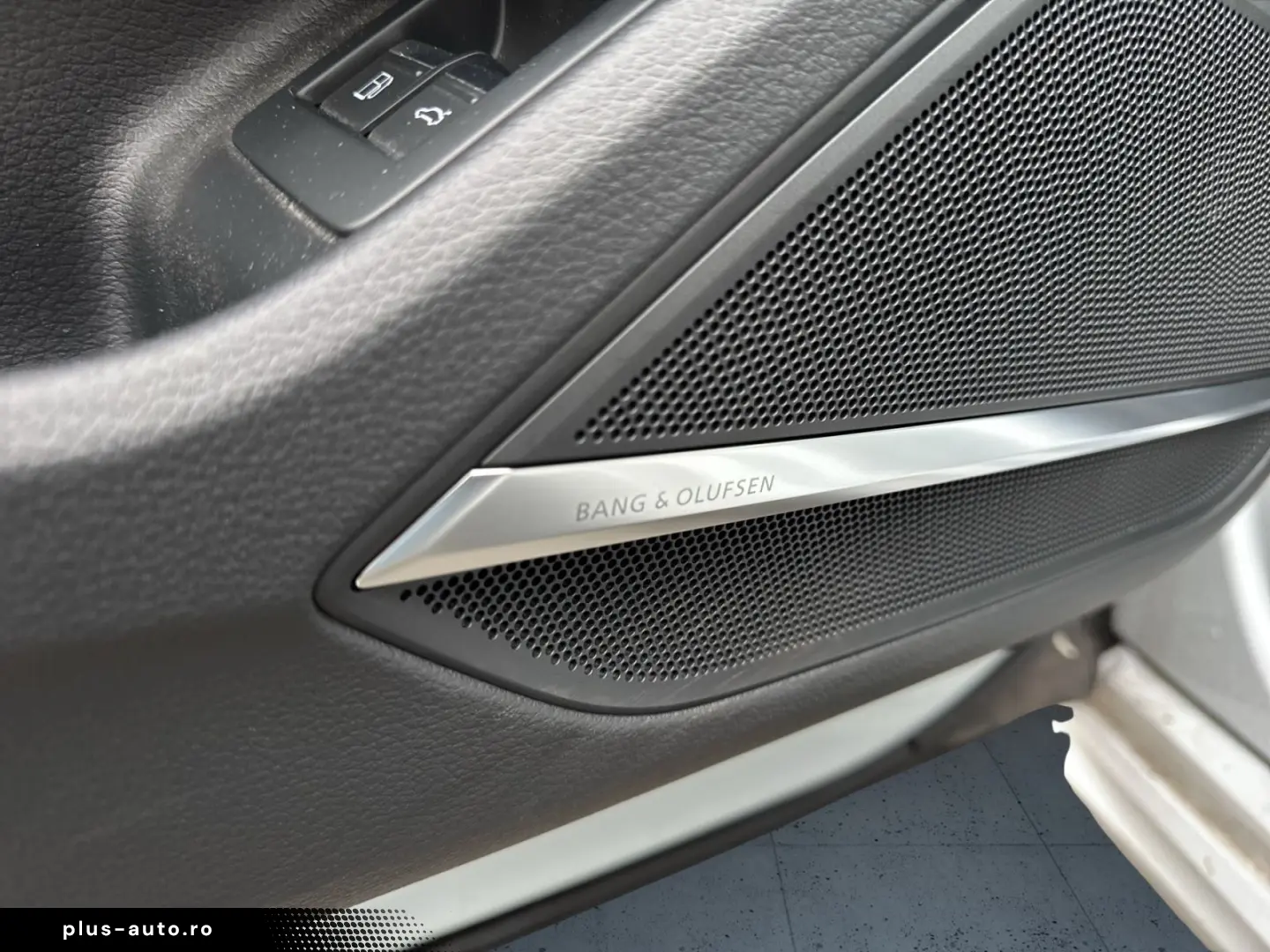 A8 60 TFSI e S line exclusive Pano HuD B&O Assis