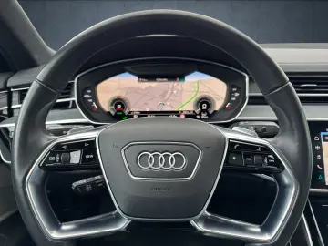 A8 60 TFSI e S line exclusive Pano HuD B&O Assis