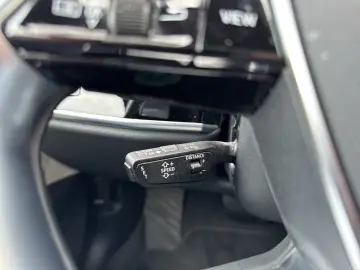 A8 60 TFSI e S line exclusive Pano HuD B&O Assis