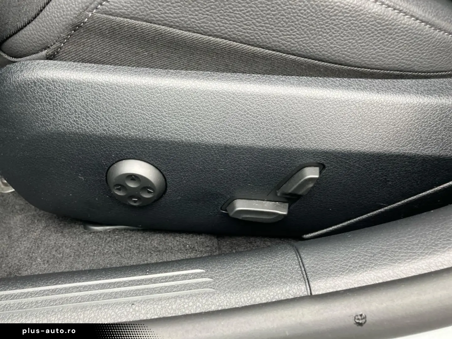 C 220 d Avantgarde LenkradH AHK Kamera Totwinkel