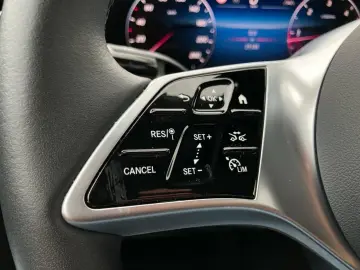 C 220 d Avantgarde LenkradH AHK Kamera Totwinkel