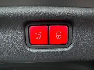 C 220d AMG  MAGNO Night Pano Sound Memo DigiLigh