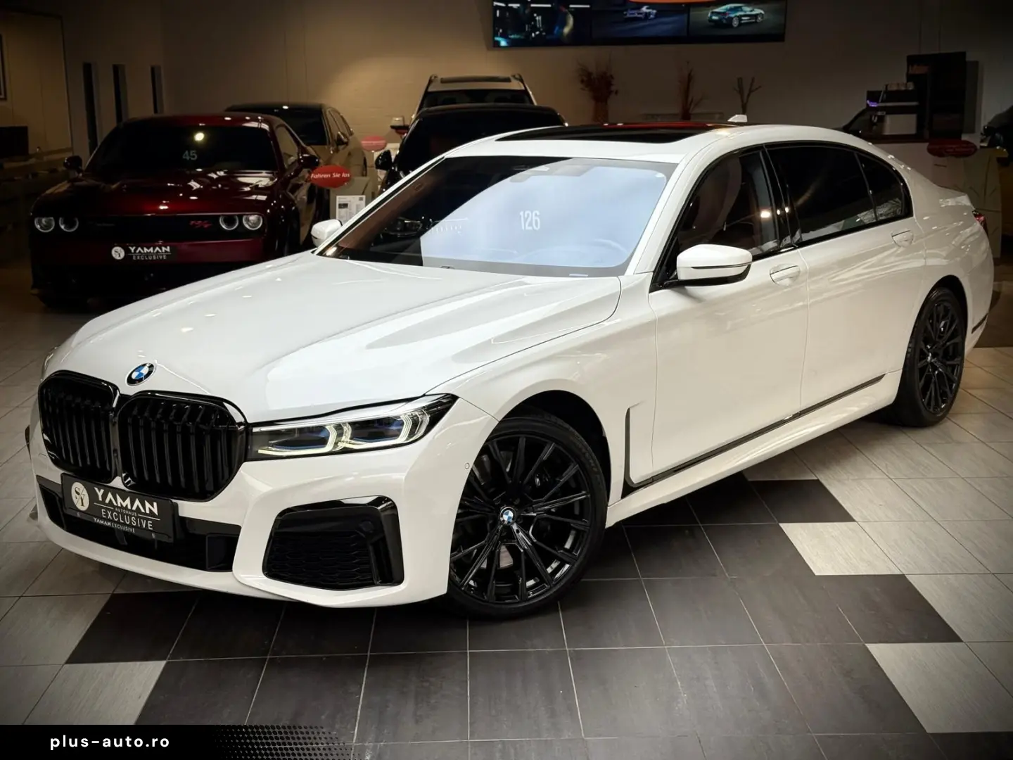 740dL Lang M Sport Lounge Tisch 3xTV B&W