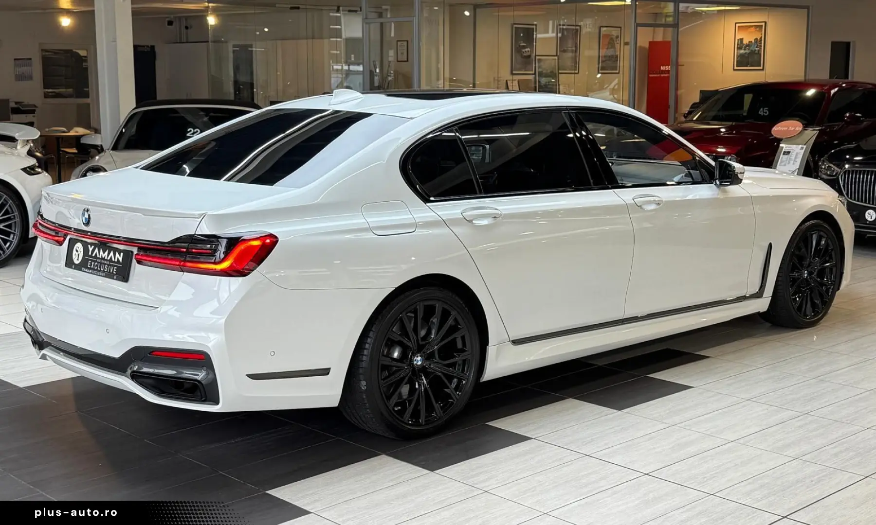 740dL Lang M Sport Lounge Tisch 3xTV B&W