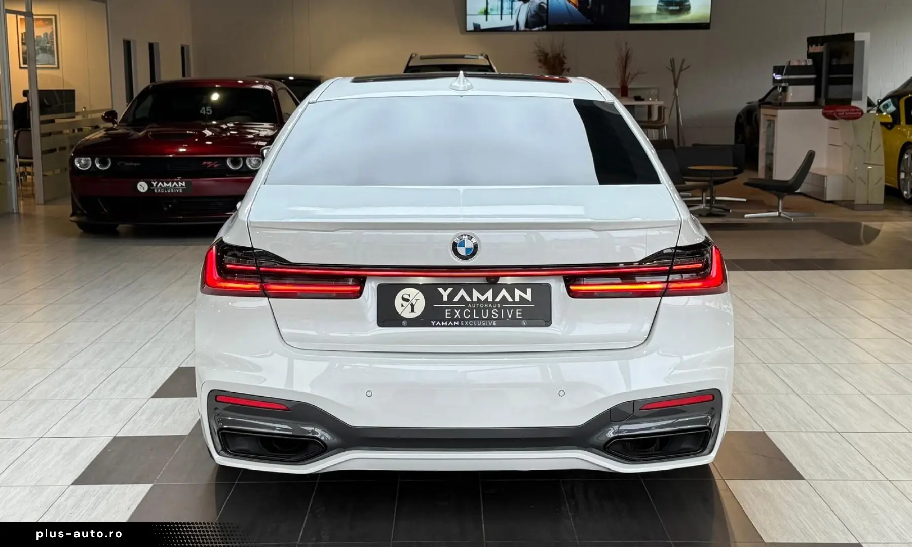 740dL Lang M Sport Lounge Tisch 3xTV B&W