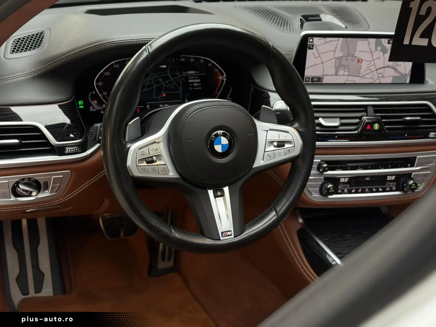 740dL Lang M Sport Lounge Tisch 3xTV B&W