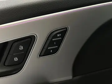 Q7 50 TDI quattro S-line ACC TOTW STHZG HUD 360