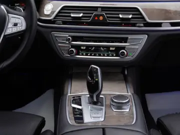 750 d Lang xDrive MegaVoll UPE165.000€