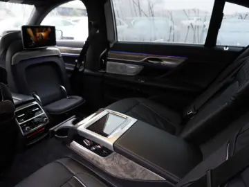 750 d Lang xDrive MegaVoll UPE165.000€