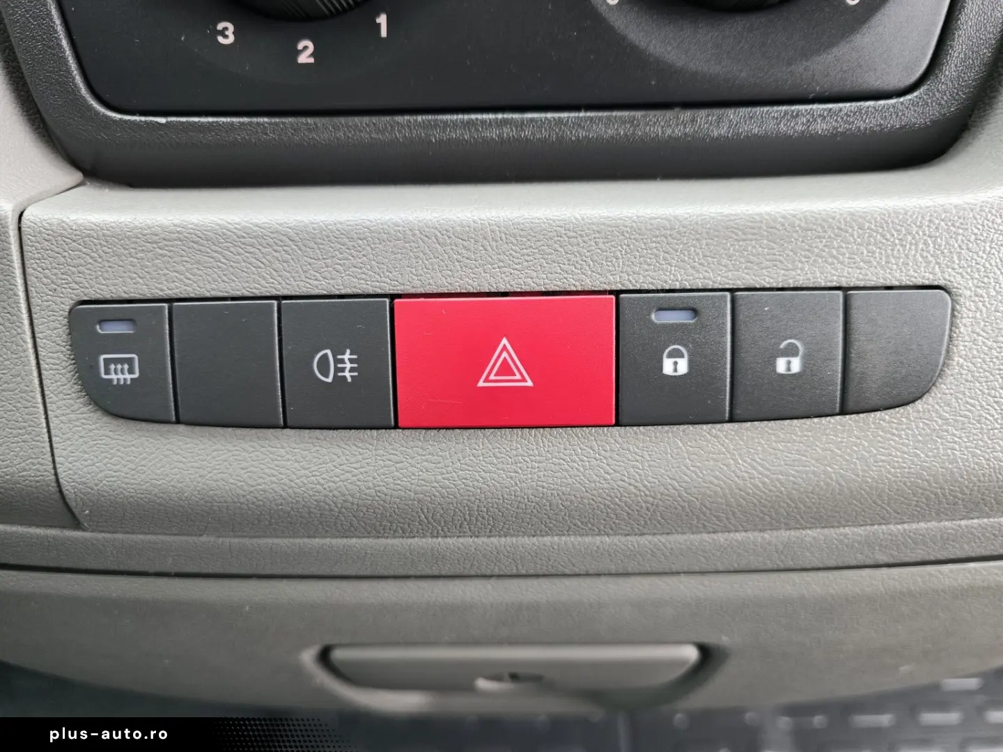 PEUGEOT BOXER KOFFER cu LIFT