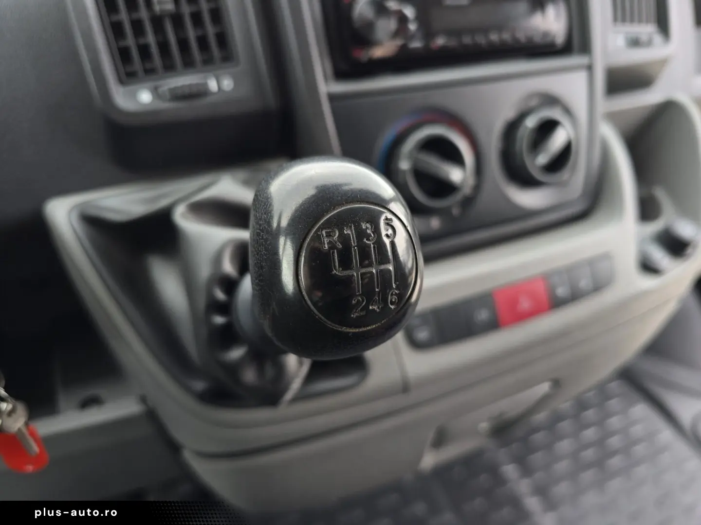 PEUGEOT BOXER KOFFER cu LIFT