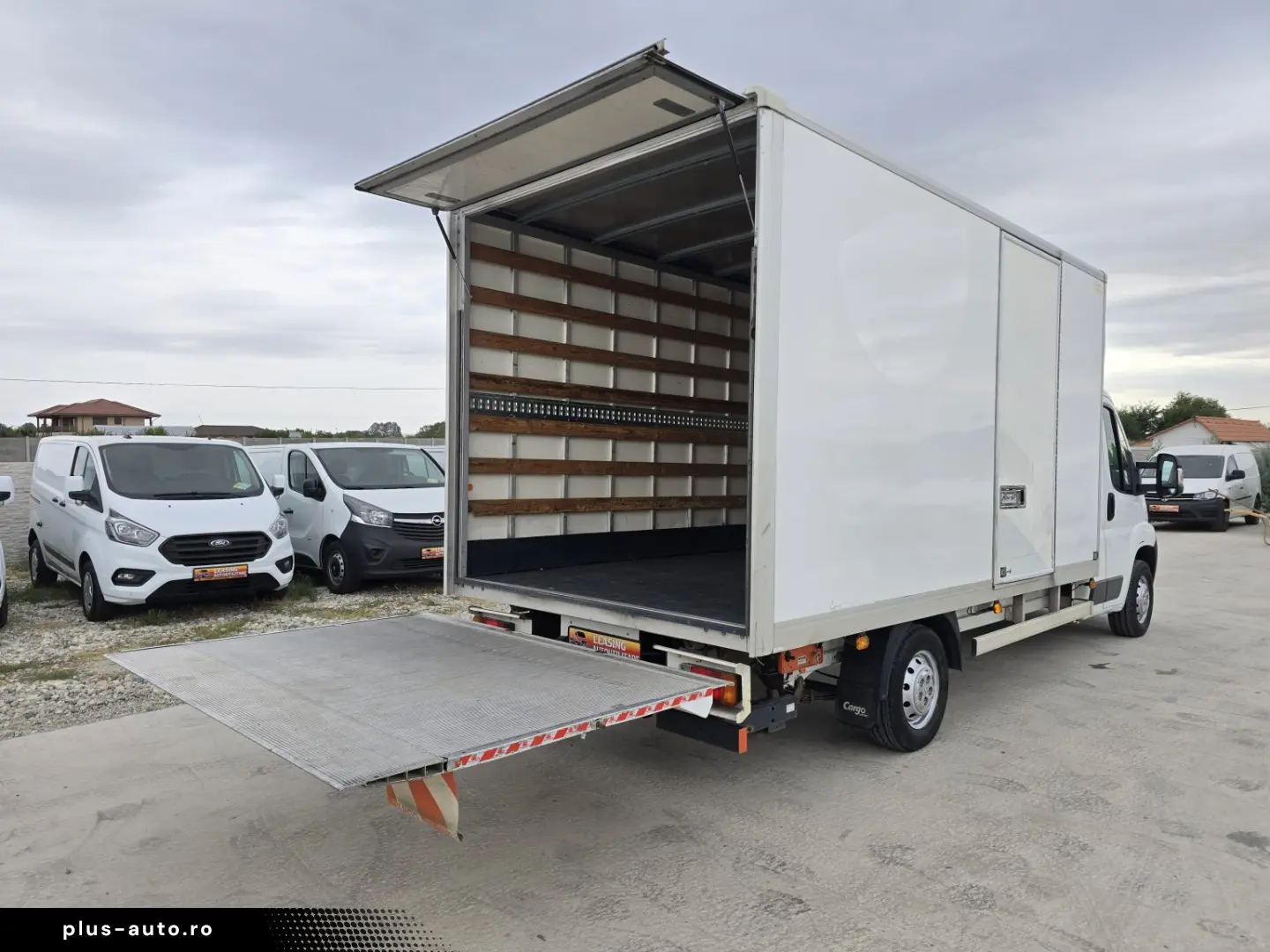 PEUGEOT BOXER KOFFER cu LIFT