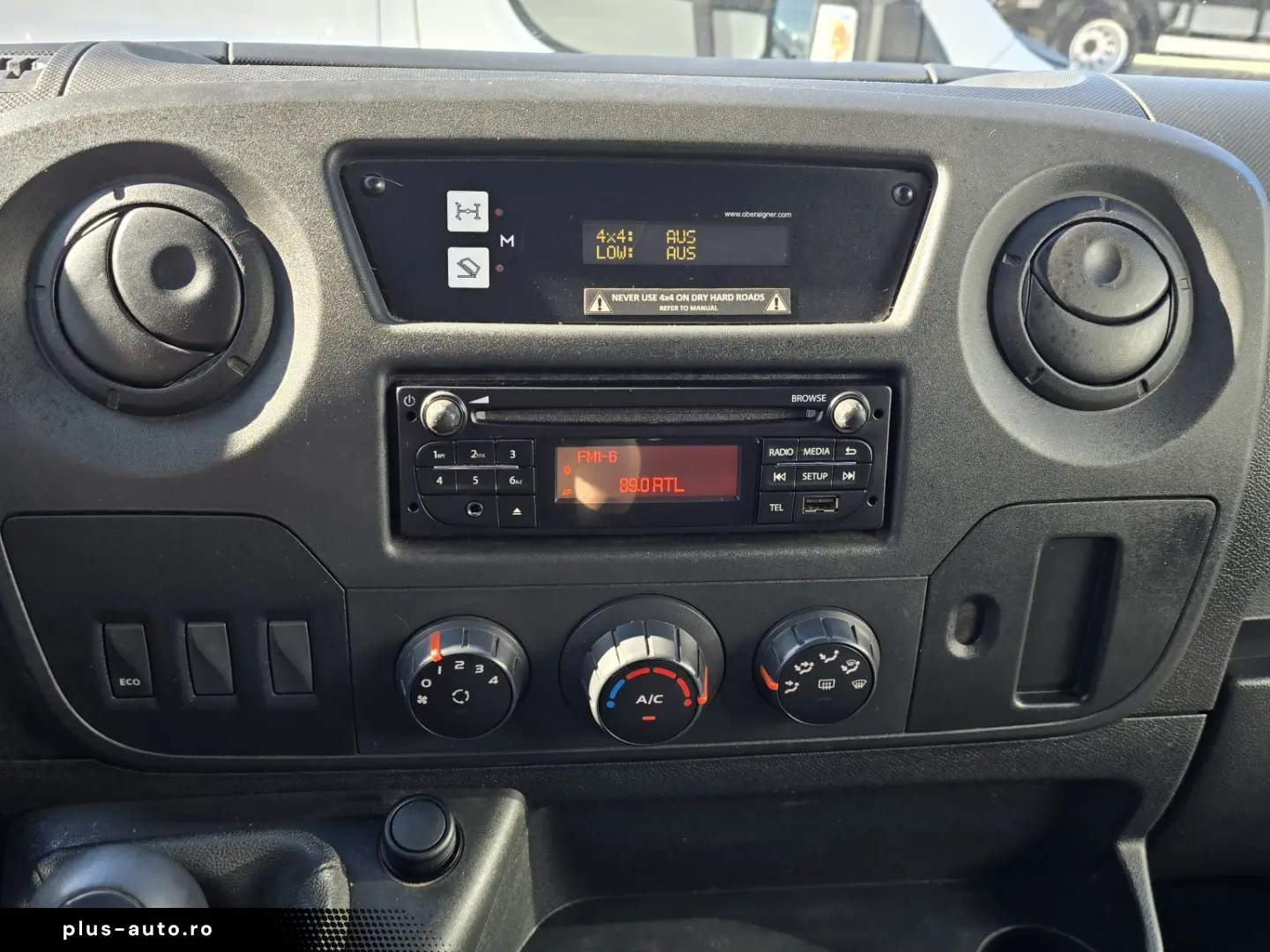 RENAULT MASTER 4X4 WEBASTO 7 LOCURI BENA