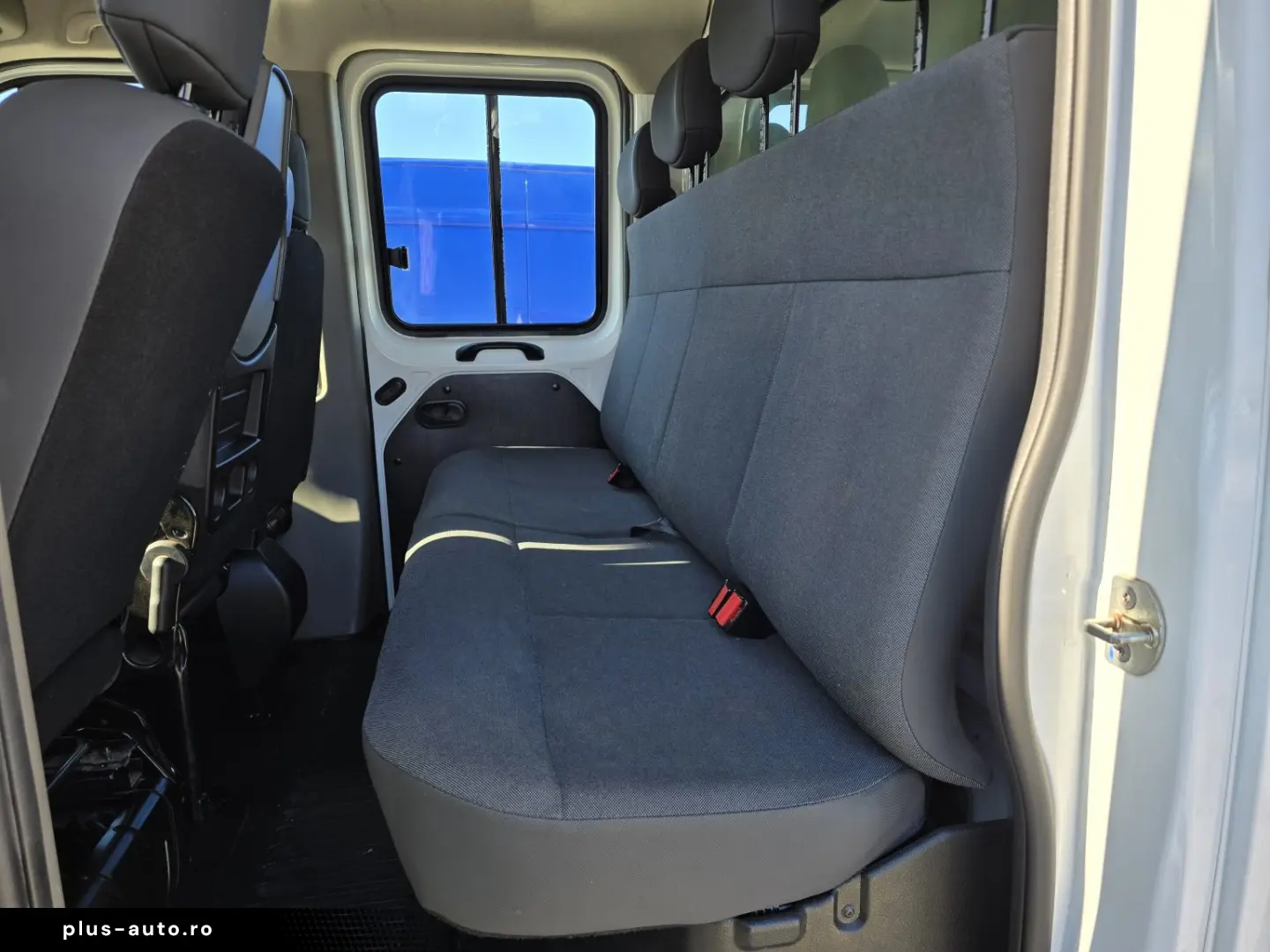 RENAULT MASTER 4X4 WEBASTO 7 LOCURI BENA