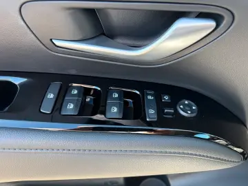 Tucson 1.6 T-GDI Trend PHEV 4WD Assi