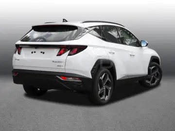 TUCSON Plug-In 4WD 8-fach bereift NAVI SHZ