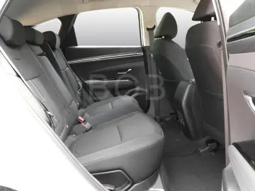 TUCSON Plug-In 4WD 8-fach bereift NAVI SHZ