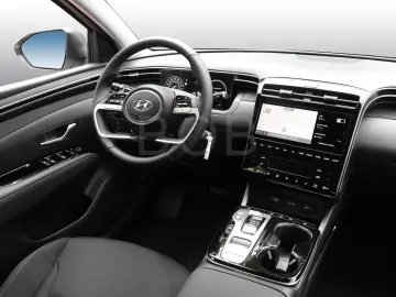 TUCSON Plug-In 4WD 8-fach bereift NAVI SHZ