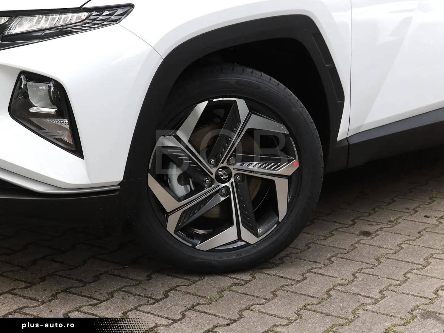 TUCSON Plug-In 4WD 8-fach bereift NAVI SHZ