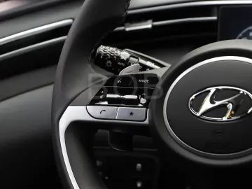 TUCSON Plug-In 4WD 8-fach bereift NAVI SHZ