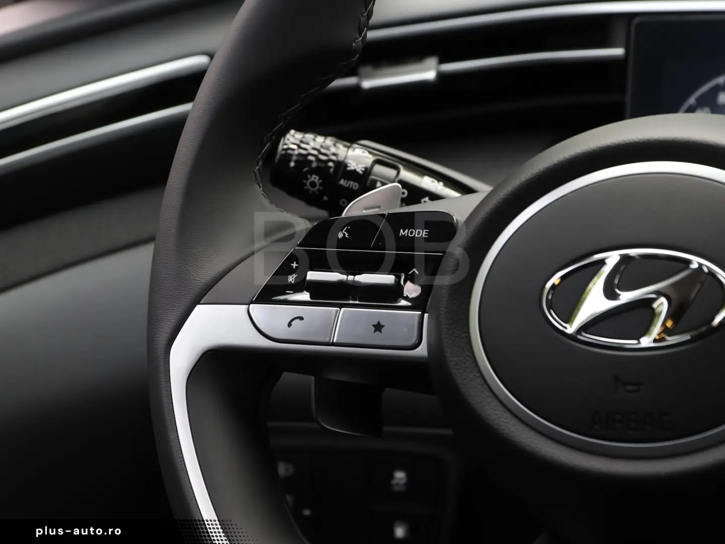 TUCSON Plug-In 4WD 8-fach bereift NAVI SHZ