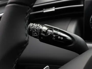 TUCSON Plug-In 4WD 8-fach bereift NAVI SHZ