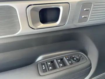 SANTA FE 1.6 HEV 4WD Signature HUD TWA AHK Pano