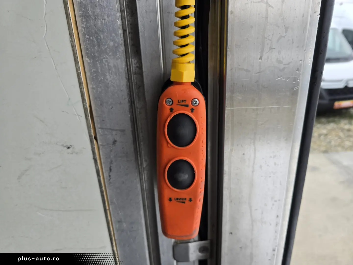 PEUGEOT BOXER LIFT KOFFER