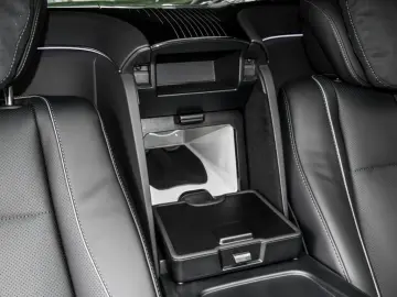 Mercedes-Benz GLS 600