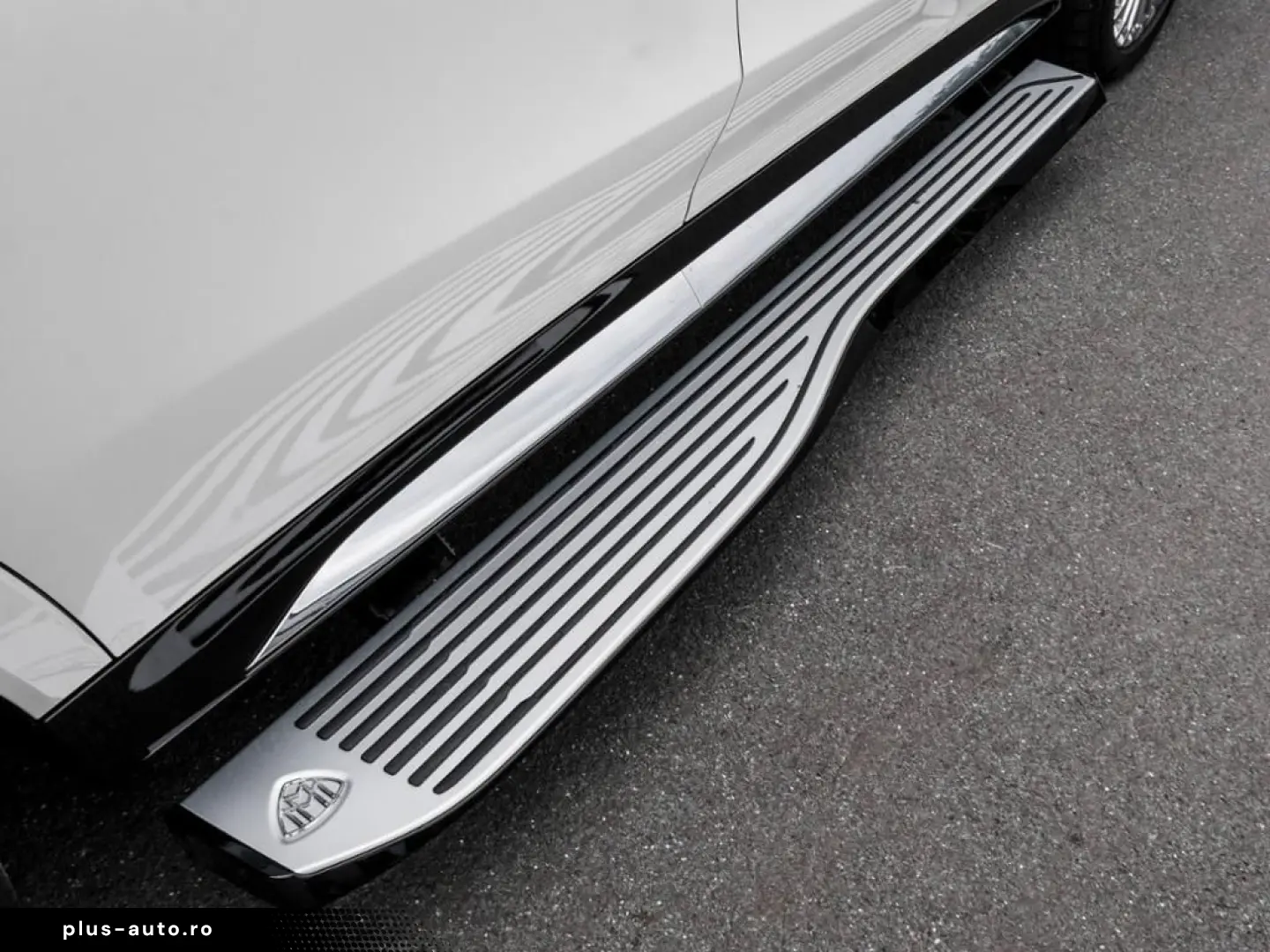 Mercedes-Benz GLS 600