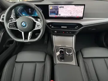 330e xDr.M Sport Pro HUD ACC SuView.HiFi AHK 19