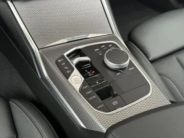 330e xDr.M Sport Pro HUD ACC SuView.HiFi AHK 19