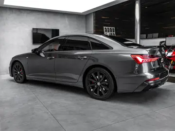 A6 Lim. 50TDI Q Sport S-line Matrix Stand