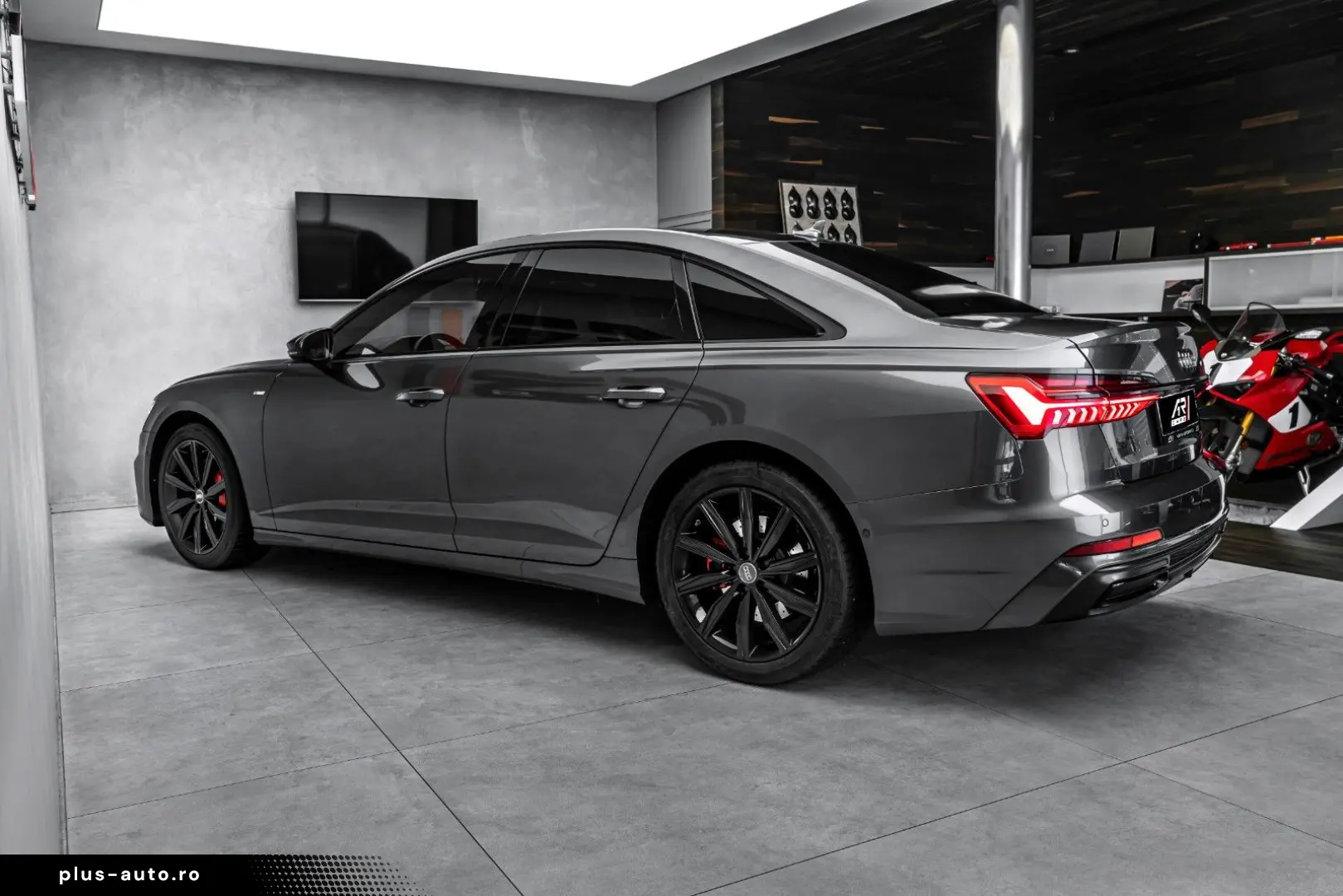 A6 Lim. 50TDI Q Sport S-line Matrix Stand