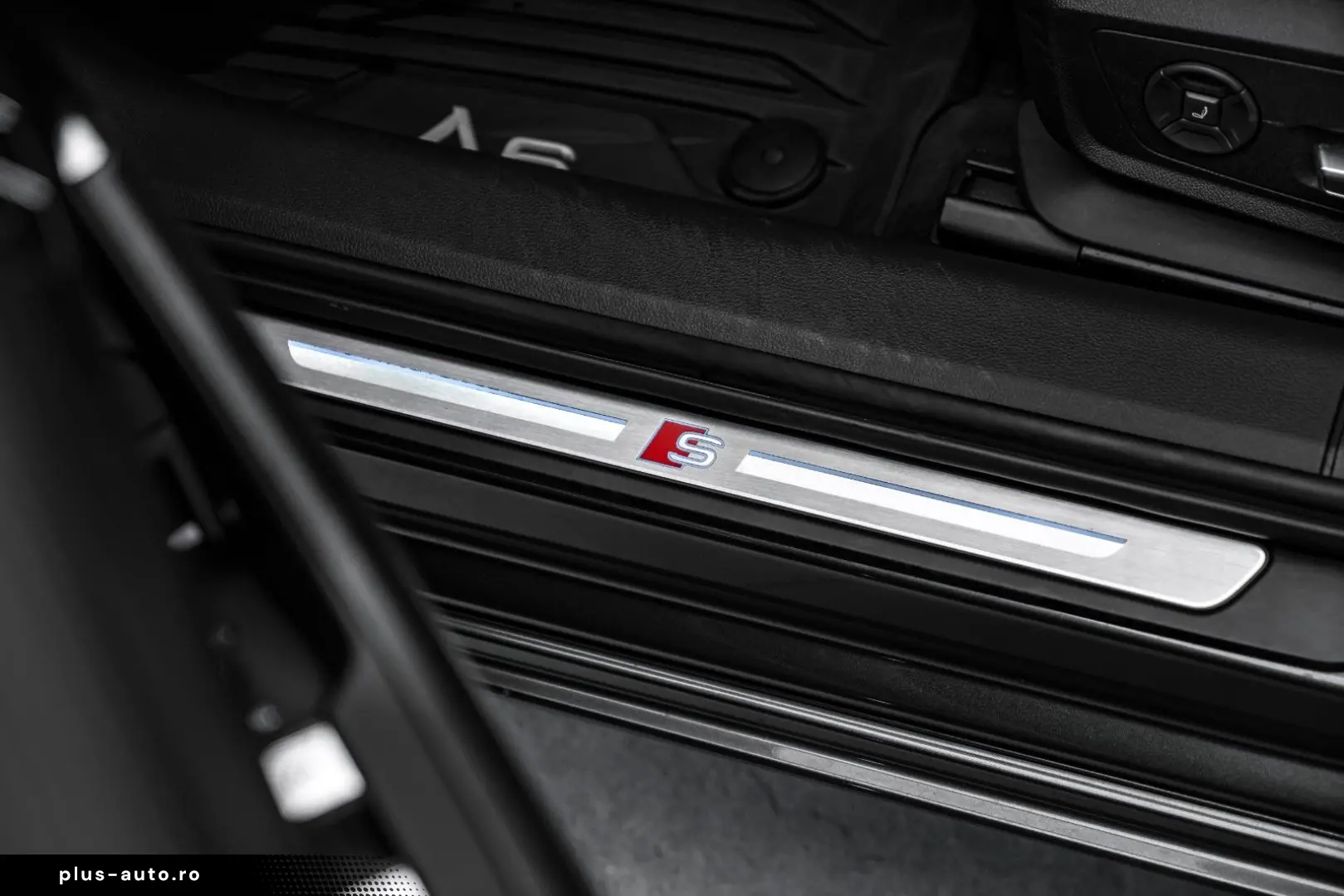 A6 Lim. 50TDI Q Sport S-line Matrix Stand