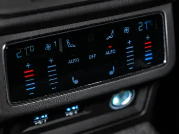 A6 Lim. 50TDI Q Sport S-line Matrix Stand