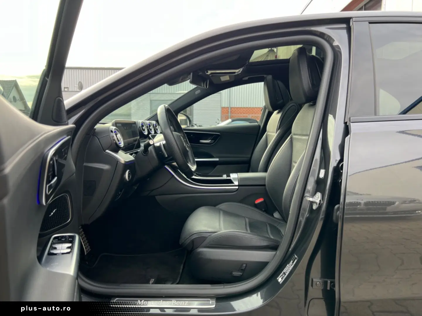 C 300 e 9G-Tronic  AMG-LINE NIGHT PANO DISTRONIC