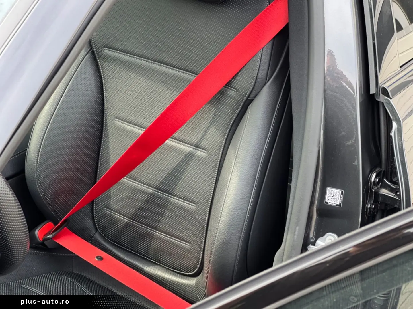 C 300 e 9G-Tronic  AMG-LINE NIGHT PANO DISTRONIC