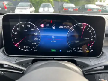 C 300 e 9G-Tronic  AMG-LINE NIGHT PANO DISTRONIC