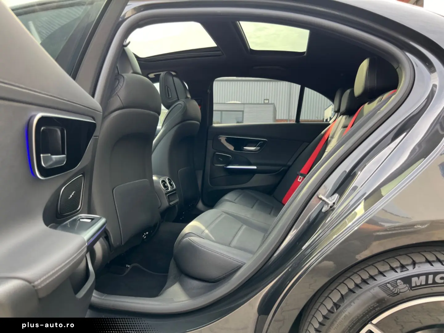 C 300 e 9G-Tronic  AMG-LINE NIGHT PANO DISTRONIC