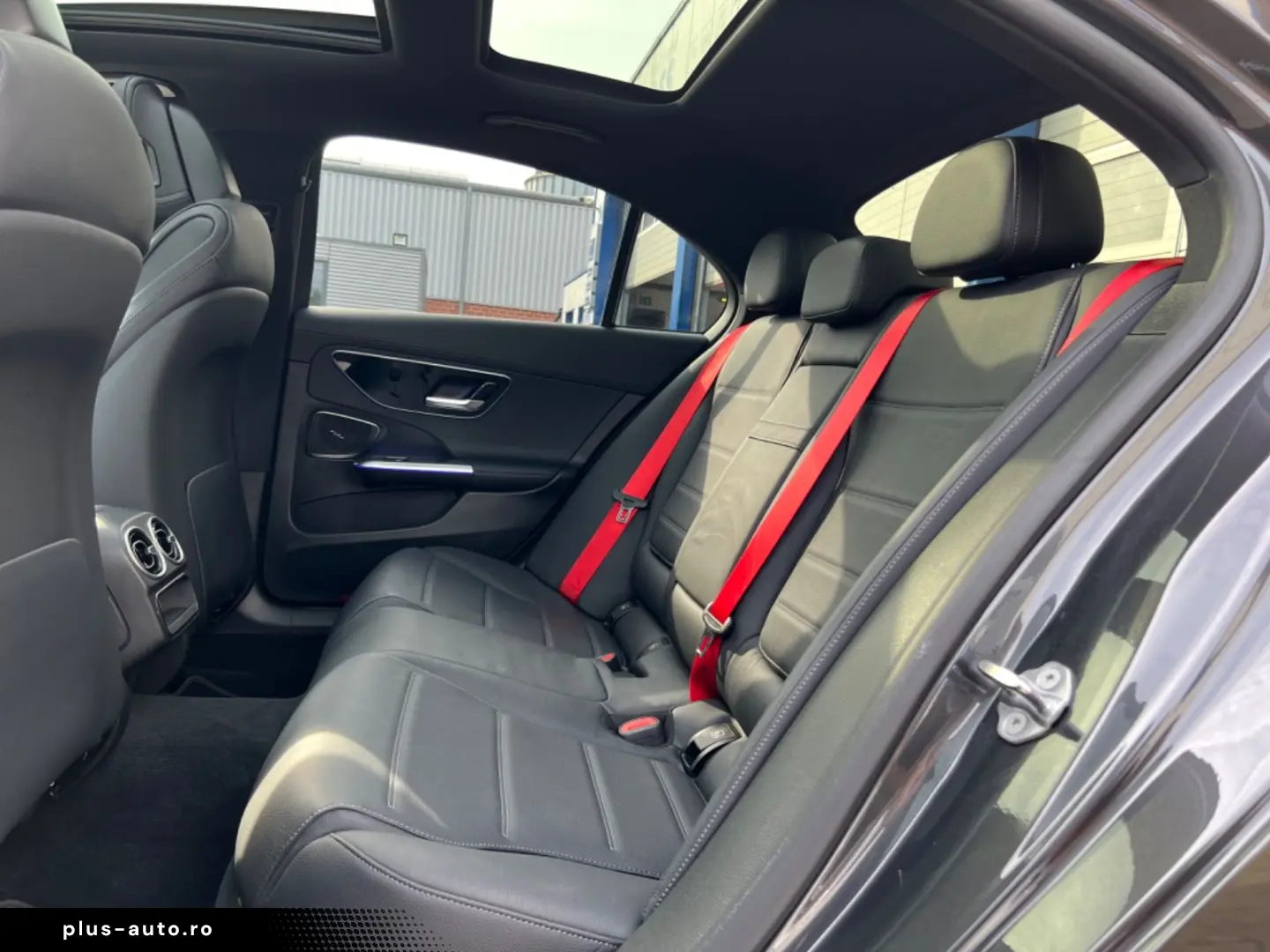 C 300 e 9G-Tronic  AMG-LINE NIGHT PANO DISTRONIC