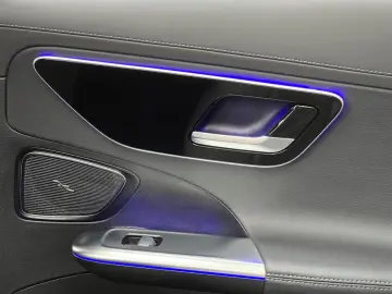 C 300 e 9G-Tronic  AMG-LINE NIGHT PANO DISTRONIC