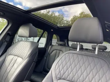 X5 xDrive 50e MSport HUD el. AHK El. Panodach !