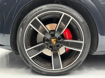 Cayenne Coupe GTS PDLS  CARBON CHRONO DESIGN