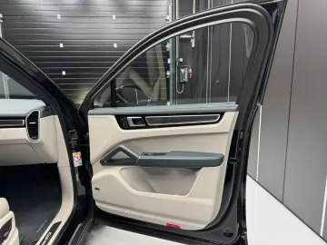 Cayenne Coupe GTS PDLS  CARBON CHRONO DESIGN